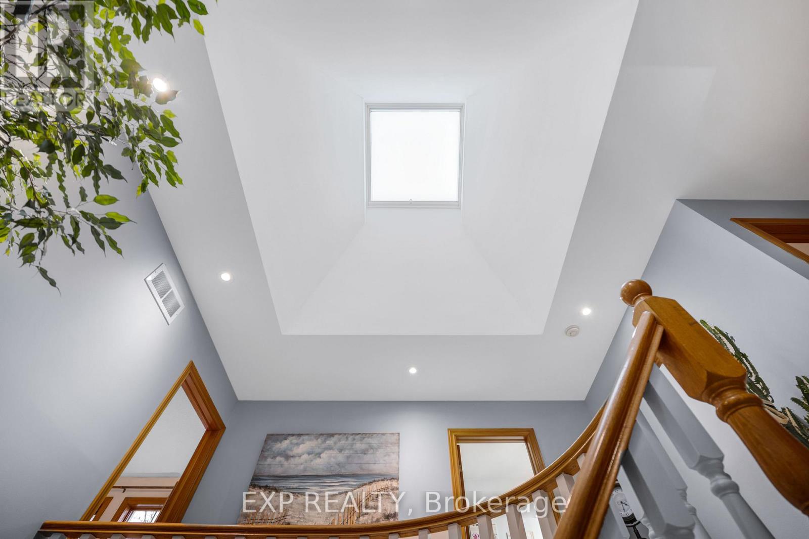 103 Compton Crescent, Bradford West Gwillimbury, Ontario  L3Z 2X7 - Photo 22 - N12969198