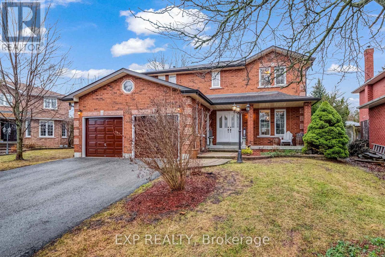 103 Compton Crescent, Bradford West Gwillimbury, Ontario  L3Z 2X7 - Photo 3 - N12969198