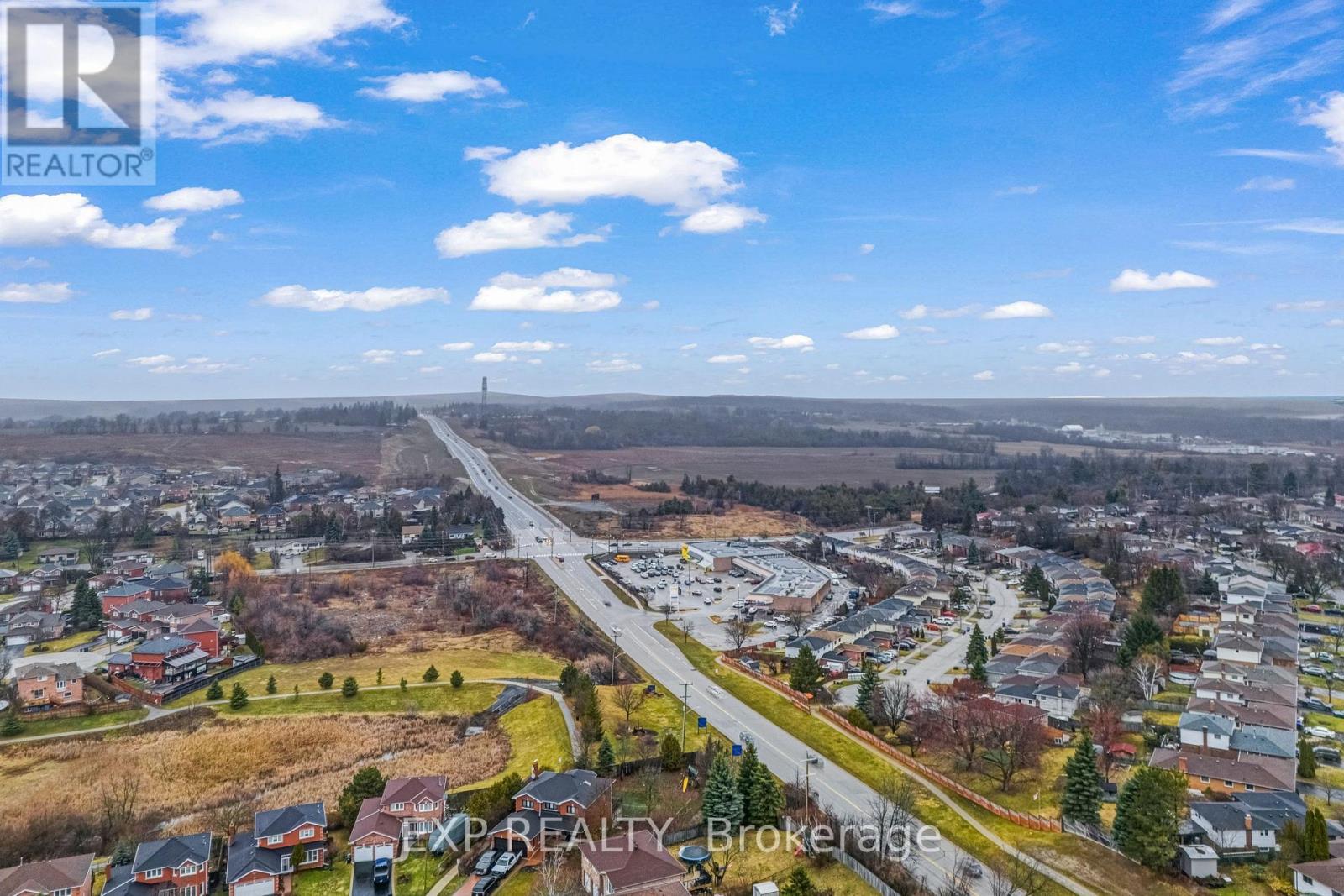 103 Compton Crescent, Bradford West Gwillimbury, Ontario  L3Z 2X7 - Photo 46 - N12969198