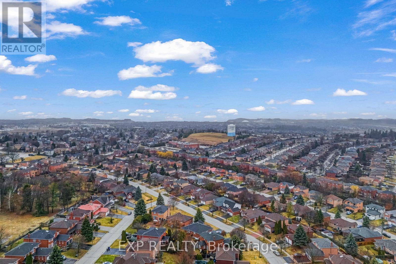 103 Compton Crescent, Bradford West Gwillimbury, Ontario  L3Z 2X7 - Photo 48 - N12969198