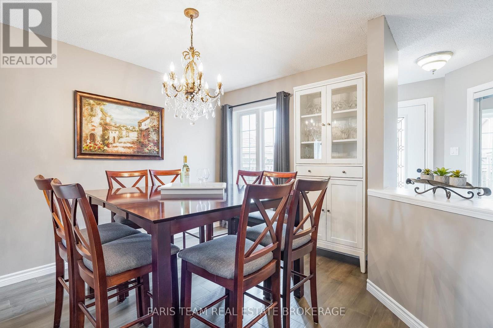 1056 Winnifred Court, Innisfil, Ontario  L9S 2B3 - Photo 10 - N12969220