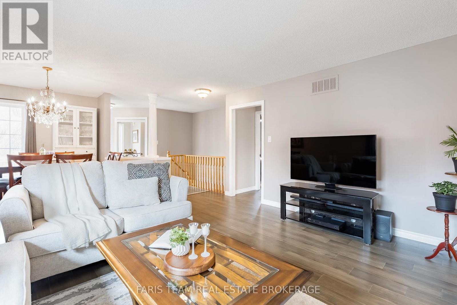 1056 Winnifred Court, Innisfil, Ontario  L9S 2B3 - Photo 14 - N12969220