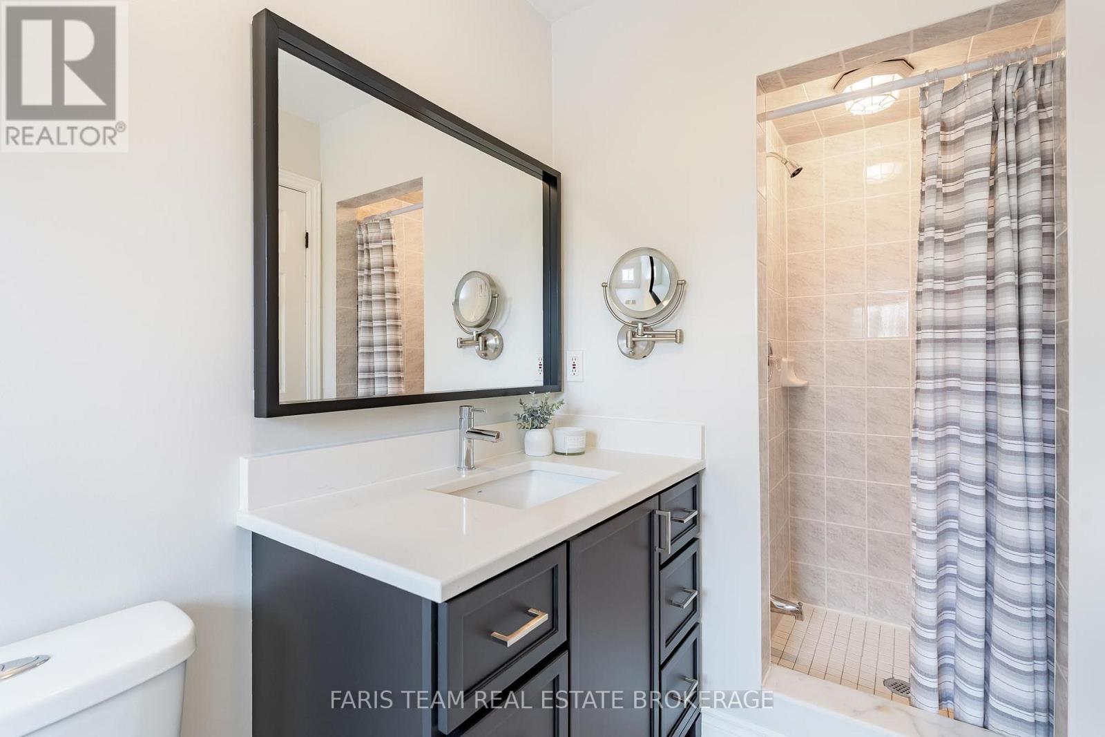 1056 Winnifred Court, Innisfil, Ontario  L9S 2B3 - Photo 19 - N12969220