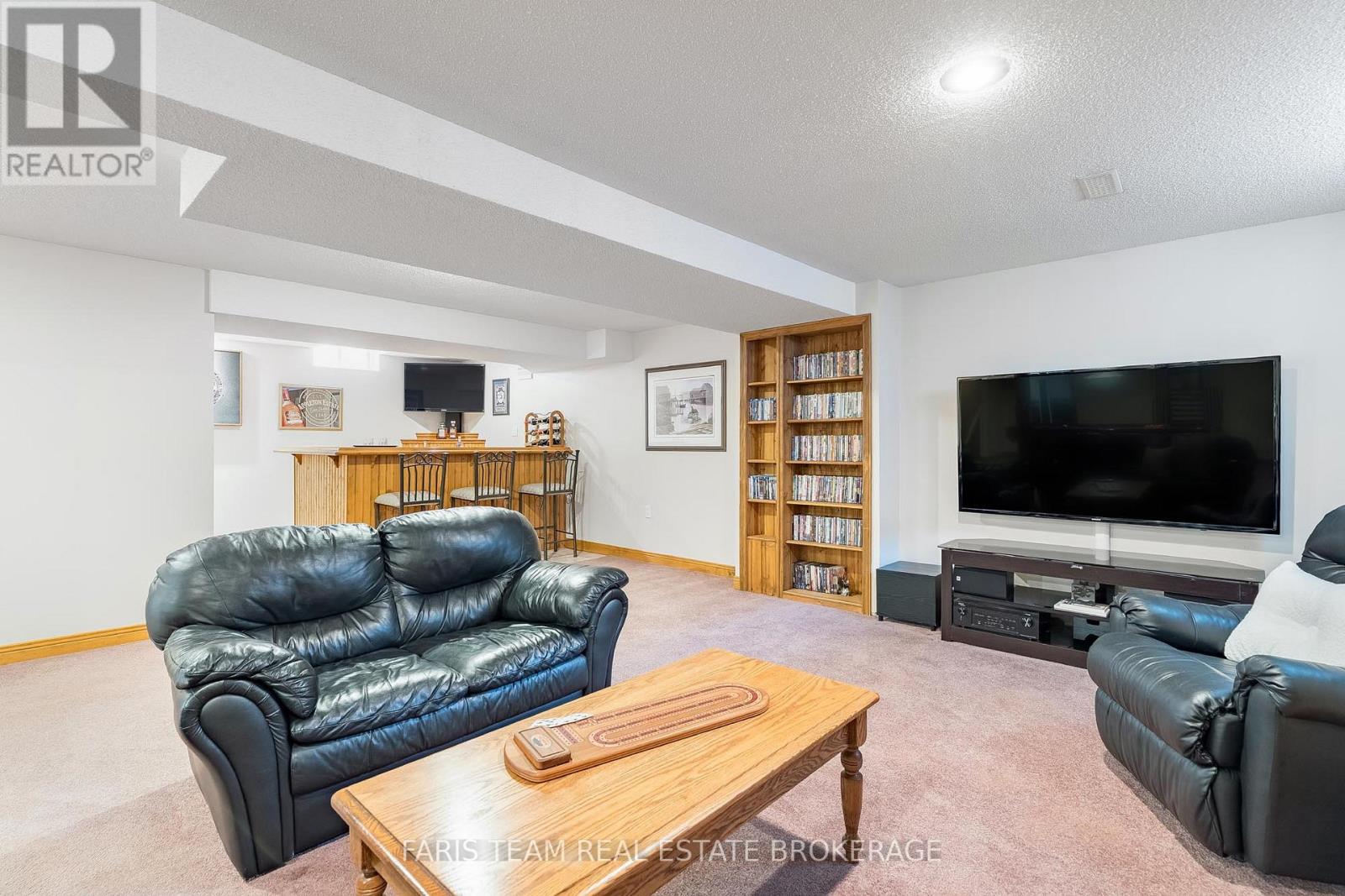 1056 Winnifred Court, Innisfil, Ontario  L9S 2B3 - Photo 25 - N12969220