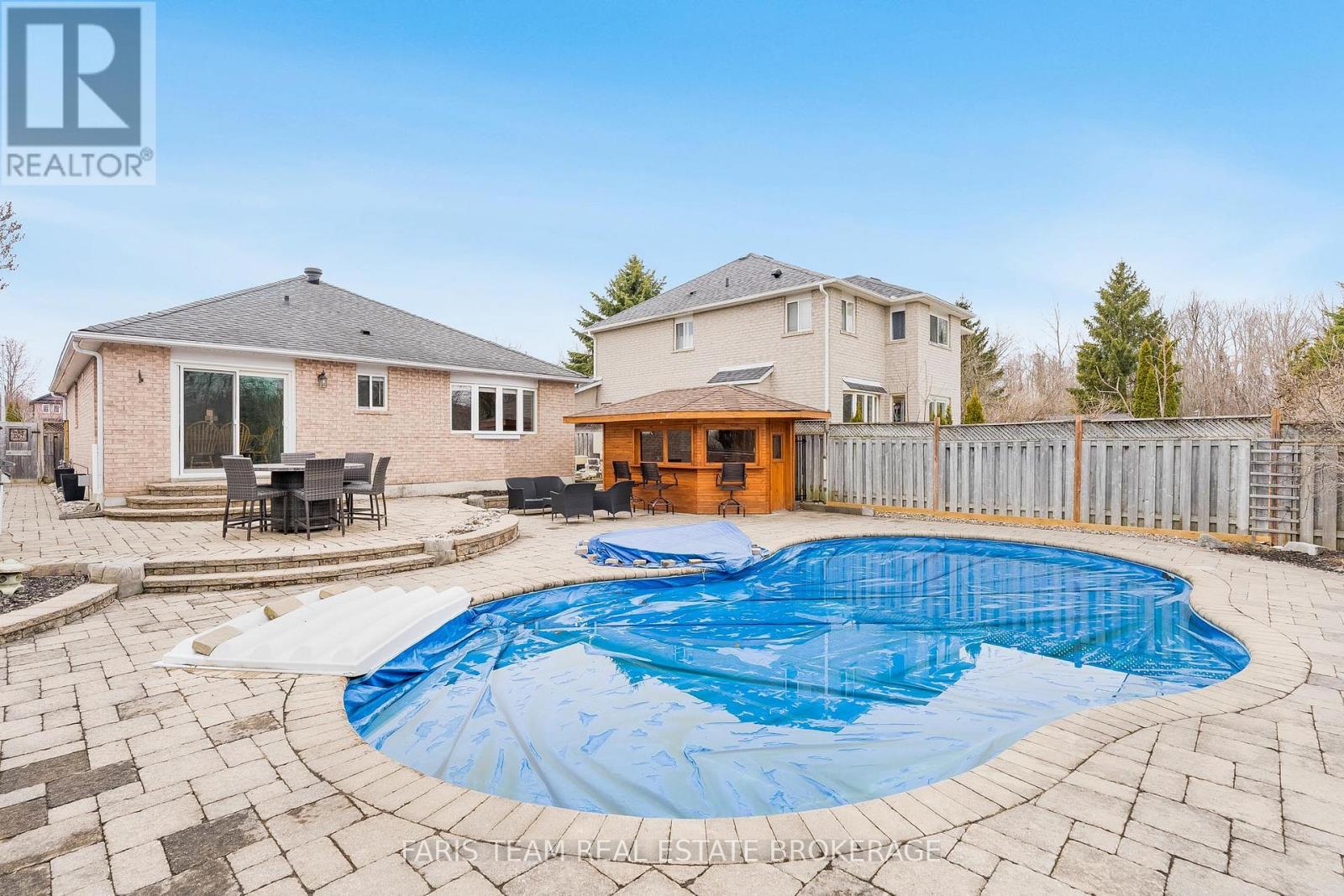 1056 Winnifred Court, Innisfil, Ontario  L9S 2B3 - Photo 36 - N12969220