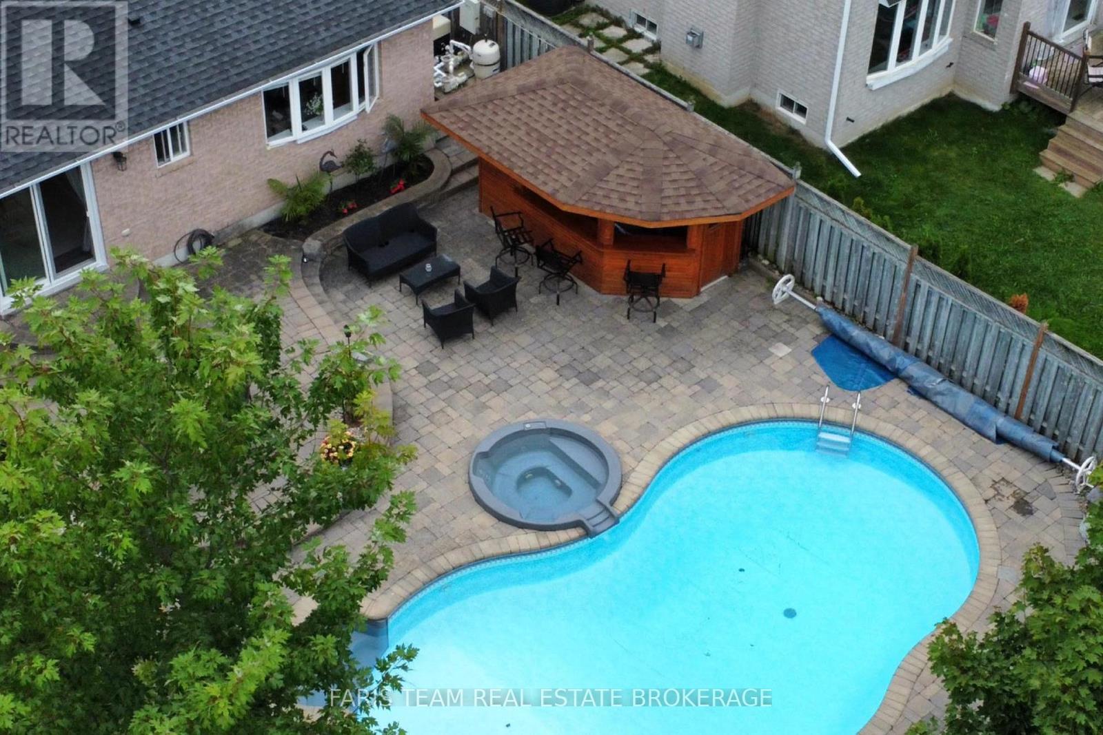 1056 Winnifred Court, Innisfil, Ontario  L9S 2B3 - Photo 42 - N12969220