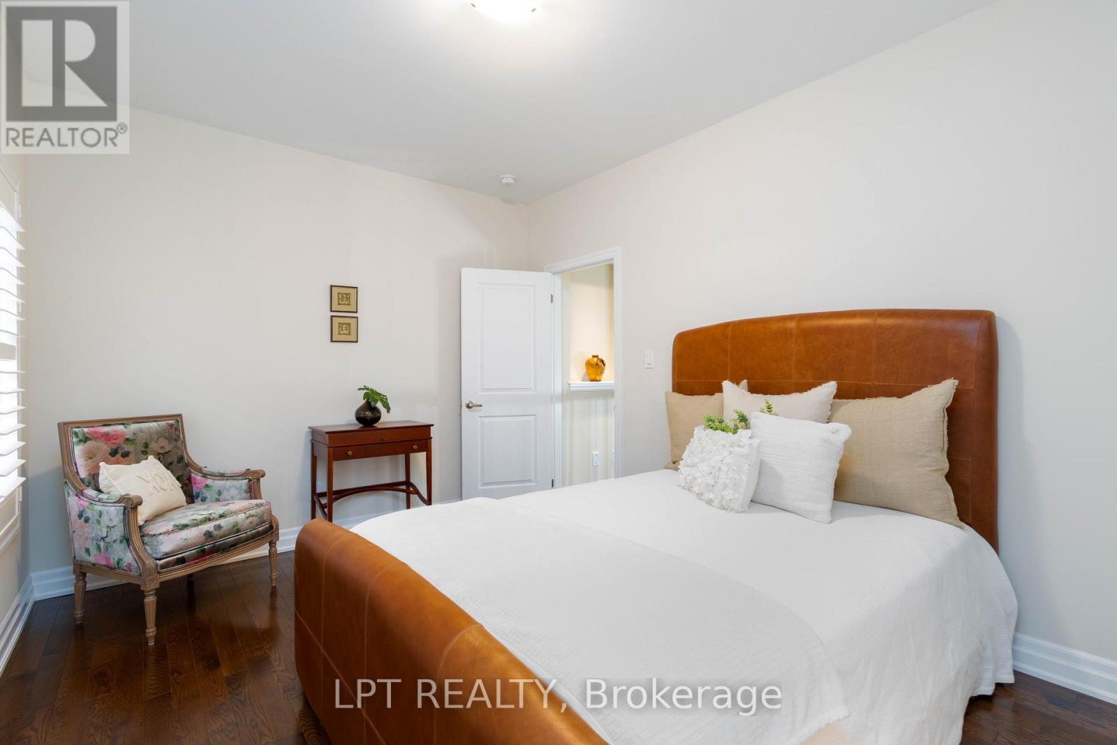 113 Burns Boulevard, King, Ontario  L7B 0M5 - Photo 22 - N12969224