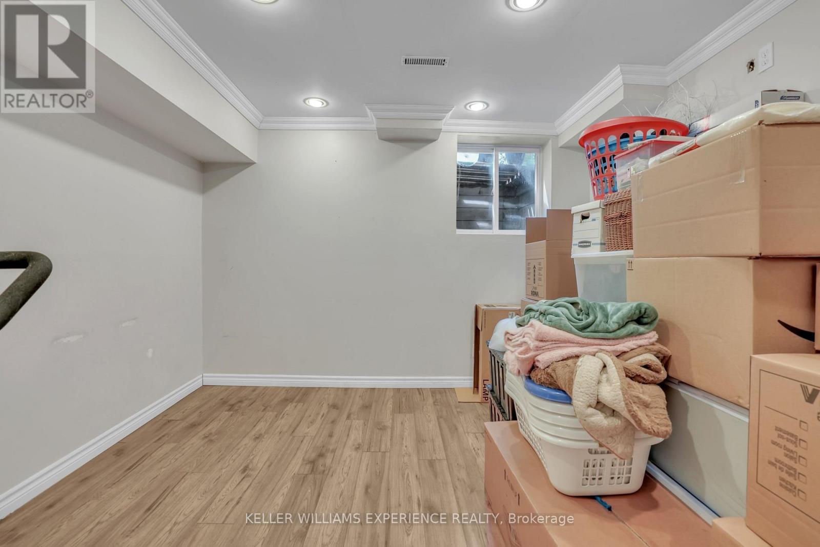 24 Lindsay Court, Barrie, Ontario  L4M 6G5 - Photo 17 - S12969214