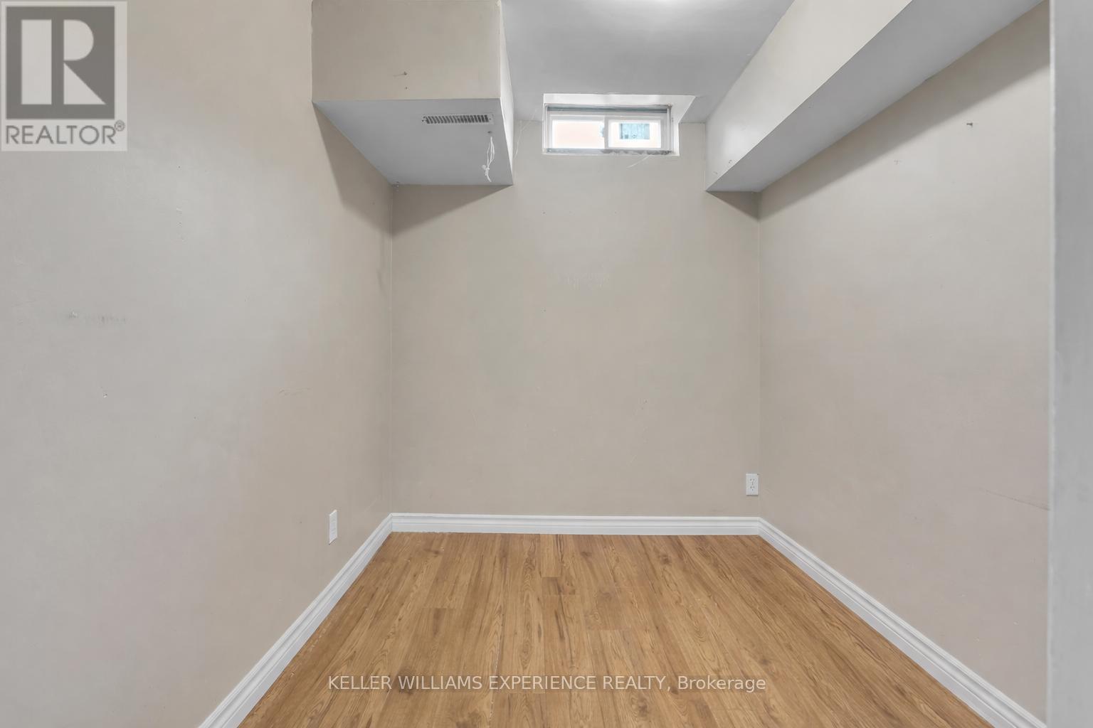 24 Lindsay Court, Barrie, Ontario  L4M 6G5 - Photo 19 - S12969214