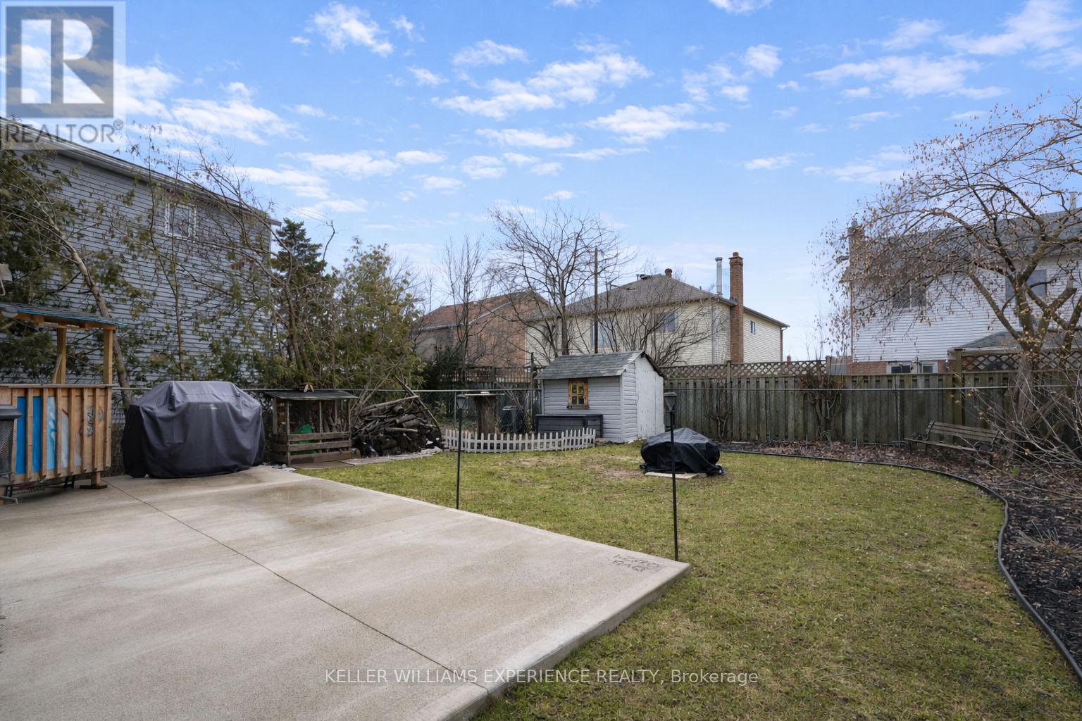 24 Lindsay Court, Barrie, Ontario  L4M 6G5 - Photo 21 - S12969214