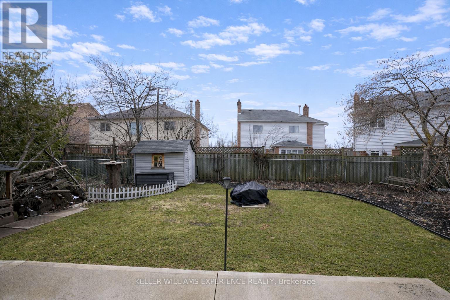 24 Lindsay Court, Barrie, Ontario  L4M 6G5 - Photo 22 - S12969214