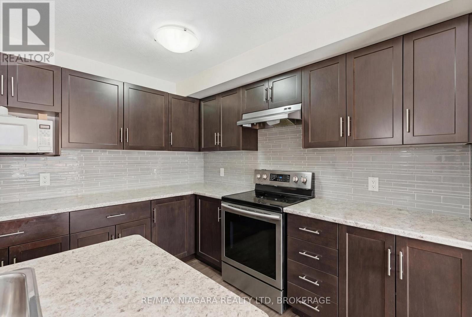 68 Abbott Place, Pelham, Ontario  L0S 1E5 - Photo 11 - X12794110