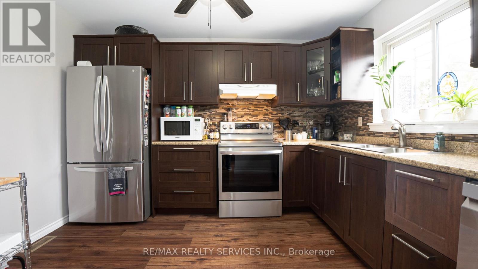 86 Glenmore Crescent, Brampton, Ontario  L6S 1H8 - Photo 12 - W12956858