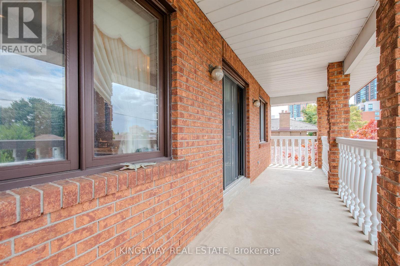 27 Mulholland Avenue, Toronto, Ontario  M6A 2S1 - Photo 19 - W12969098