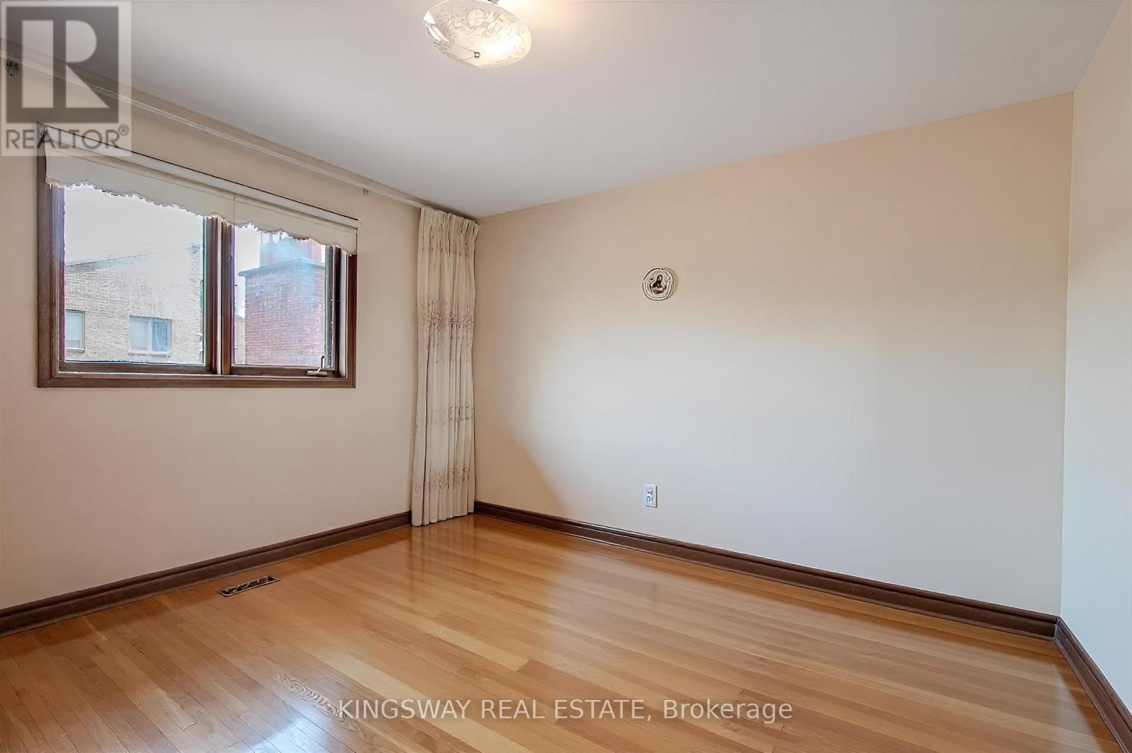 27 Mulholland Avenue, Toronto, Ontario  M6A 2S1 - Photo 21 - W12969098