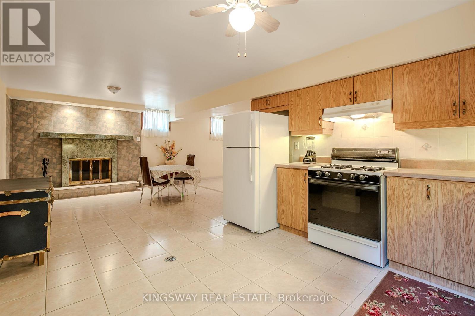 27 Mulholland Avenue, Toronto, Ontario  M6A 2S1 - Photo 29 - W12969098