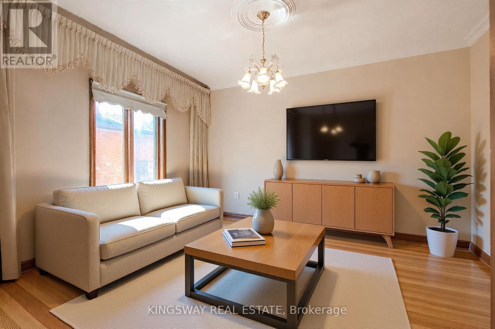 27 Mulholland Avenue, Toronto, Ontario  M6A 2S1 - Photo 4 - W12969098