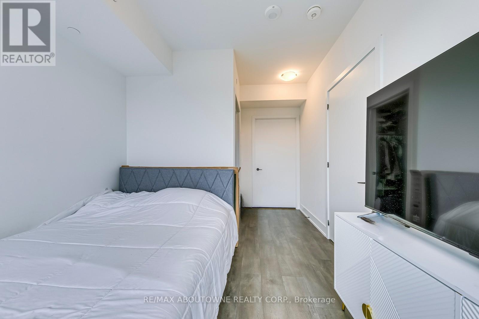 238 - 2450 Old Bronte Road, Oakville, Ontario  L6M 5P6 - Photo 11 - W12969100