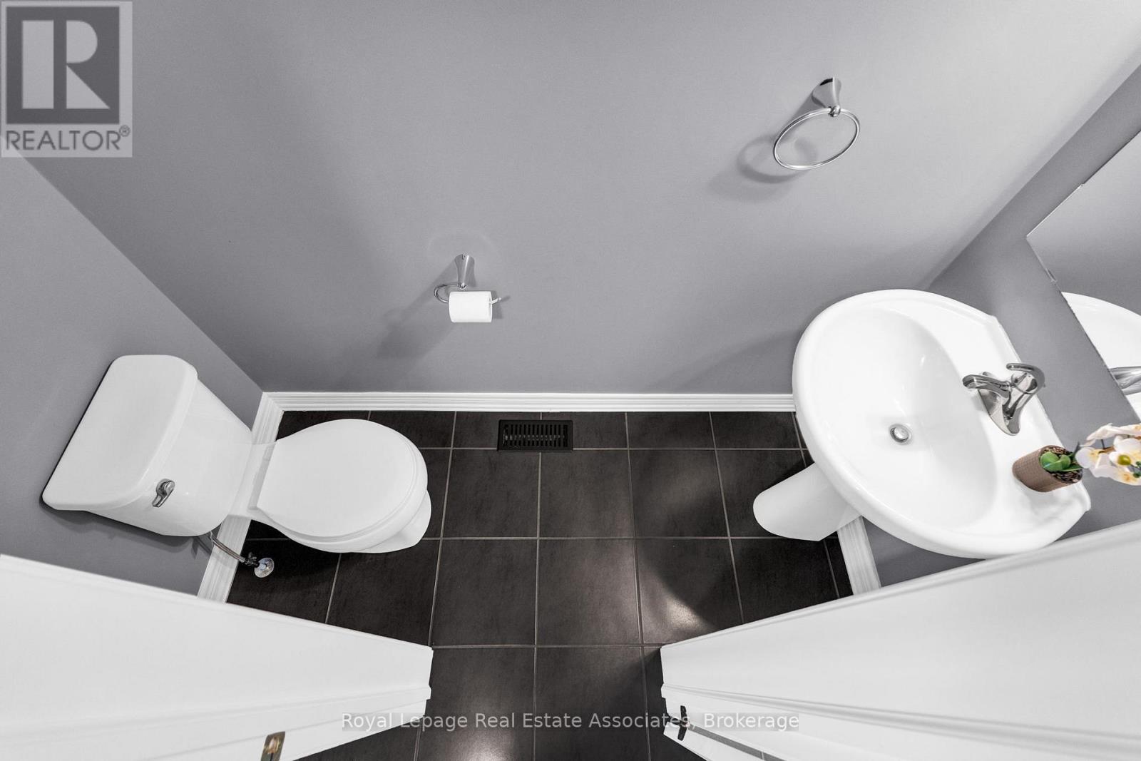 110 Winterton Court, Orangeville, Ontario  L9W 6Z7 - Photo 21 - W12969104