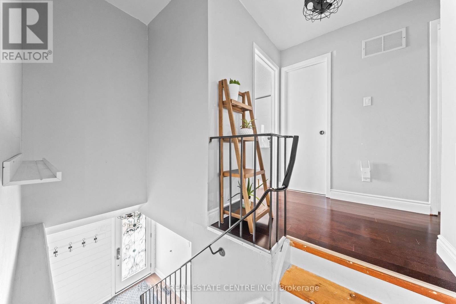 23 Majestic Crescent, Brampton, Ontario  L6S 3N1 - Photo 30 - W12969136