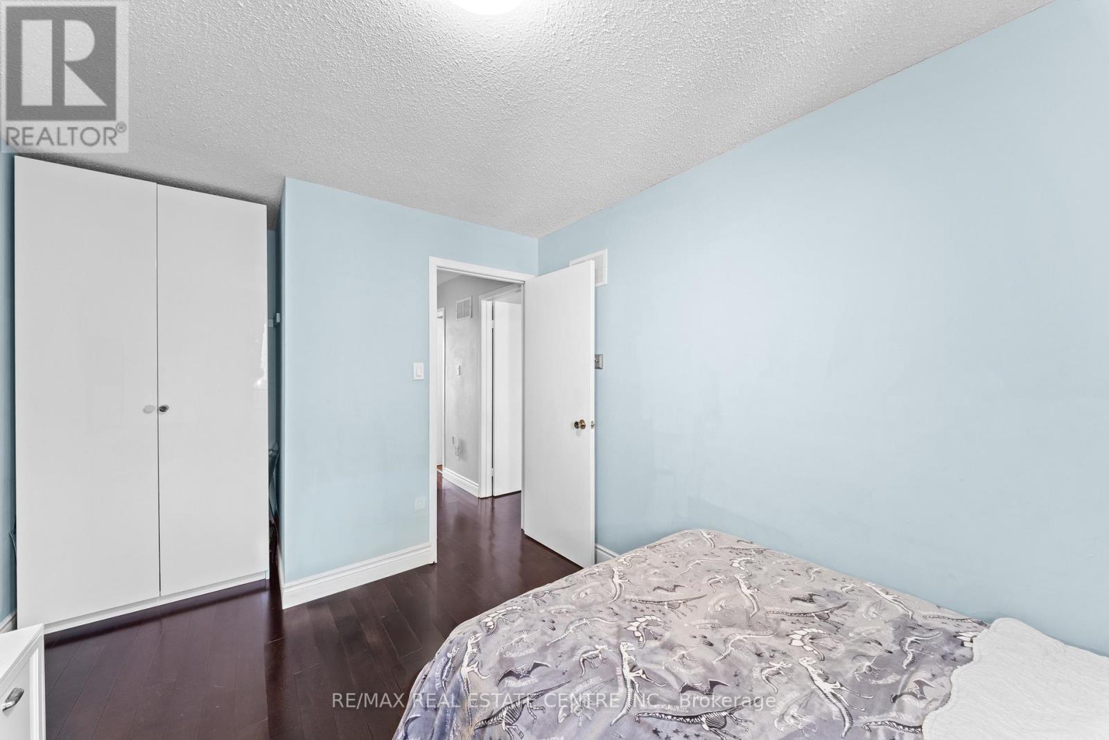 23 Majestic Crescent, Brampton, Ontario  L6S 3N1 - Photo 41 - W12969136