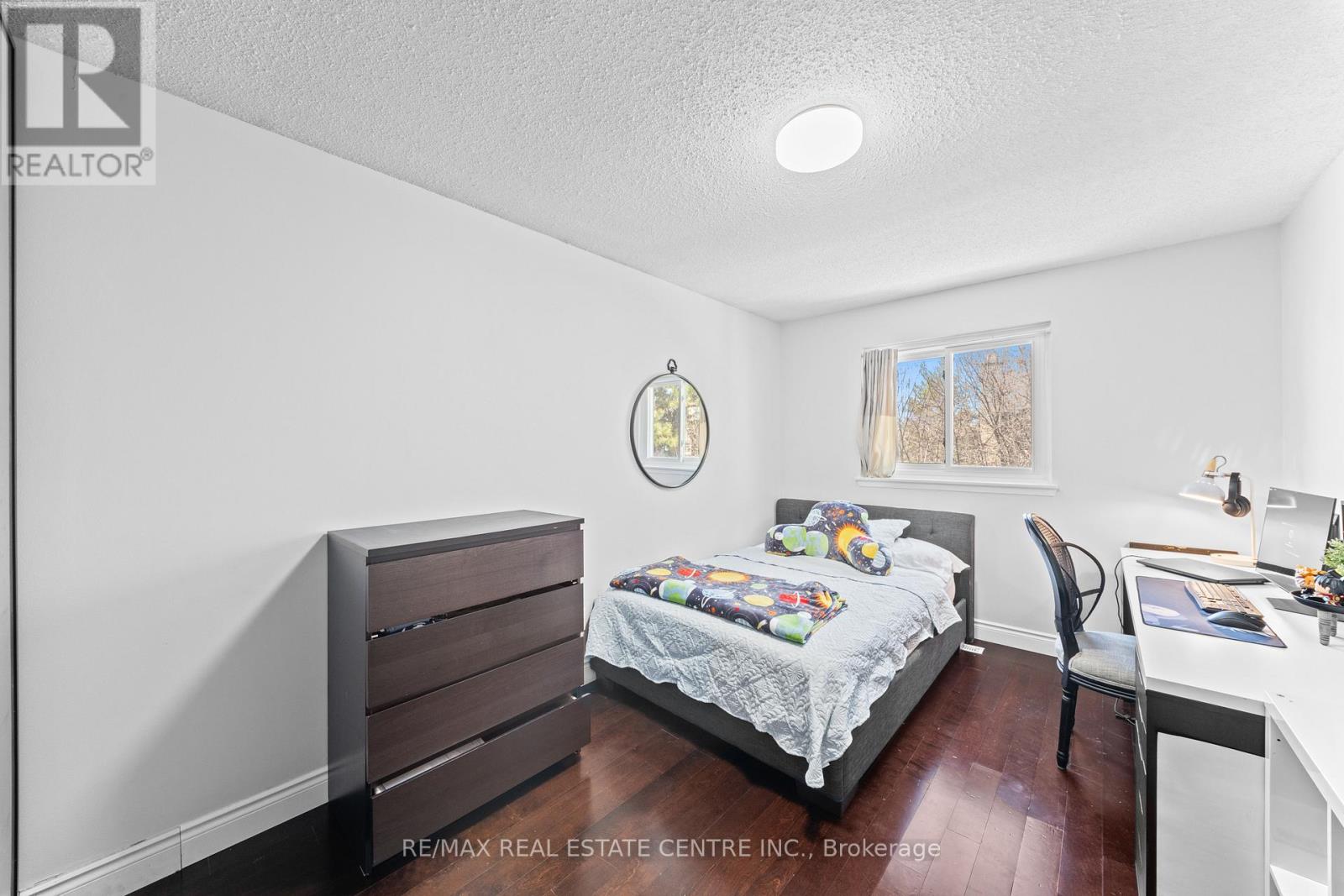 23 Majestic Crescent, Brampton, Ontario  L6S 3N1 - Photo 42 - W12969136