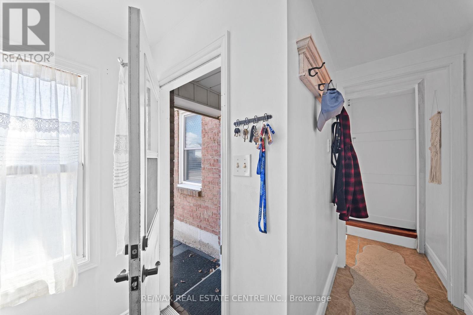 23 Majestic Crescent, Brampton, Ontario  L6S 3N1 - Photo 47 - W12969136