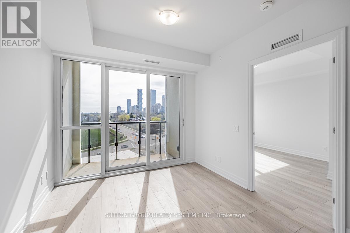 708 - 36 Elm Drive W, Mississauga, Ontario  L5B 1L9 - Photo 12 - W12969150