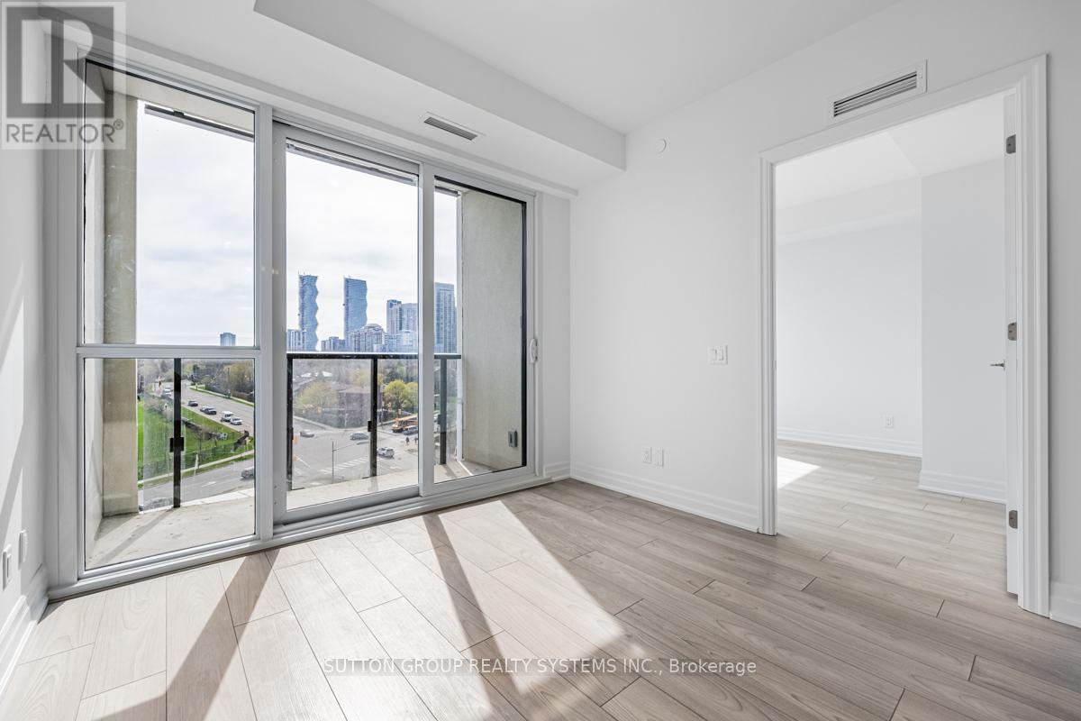 708 - 36 Elm Drive W, Mississauga, Ontario  L5B 1L9 - Photo 13 - W12969150