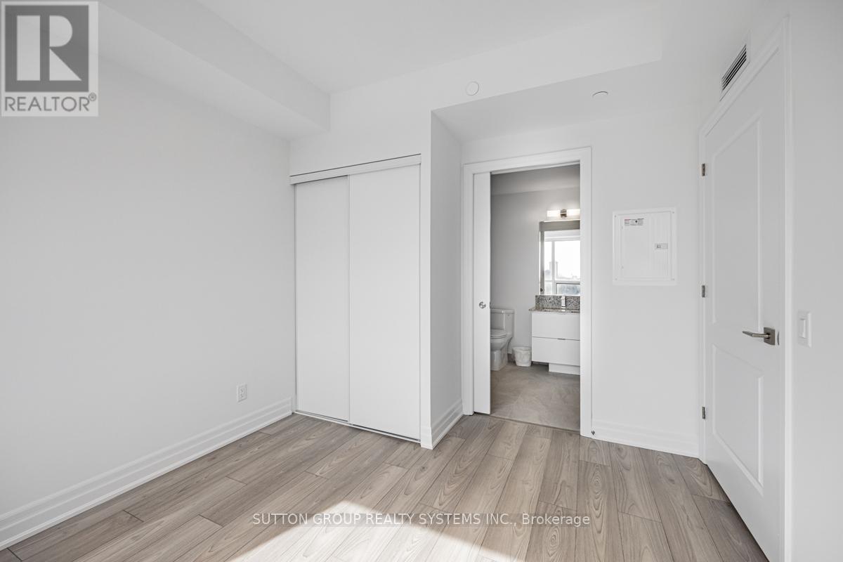708 - 36 Elm Drive W, Mississauga, Ontario  L5B 1L9 - Photo 19 - W12969150