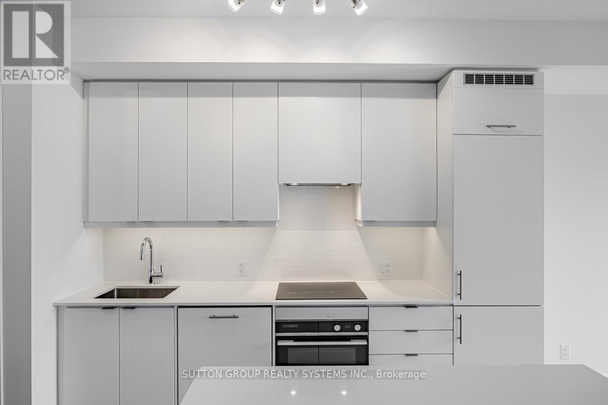 708 - 36 Elm Drive W, Mississauga, Ontario  L5B 1L9 - Photo 4 - W12969150