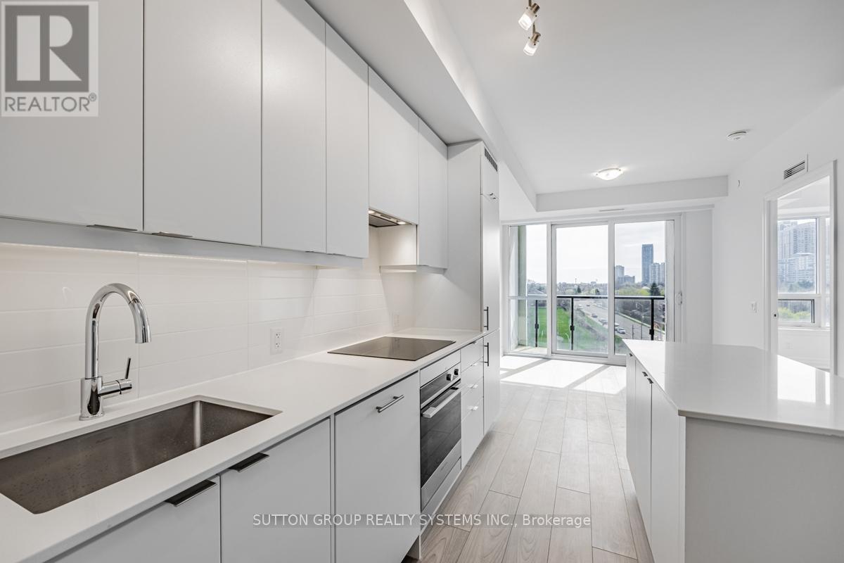 708 - 36 Elm Drive W, Mississauga, Ontario  L5B 1L9 - Photo 5 - W12969150