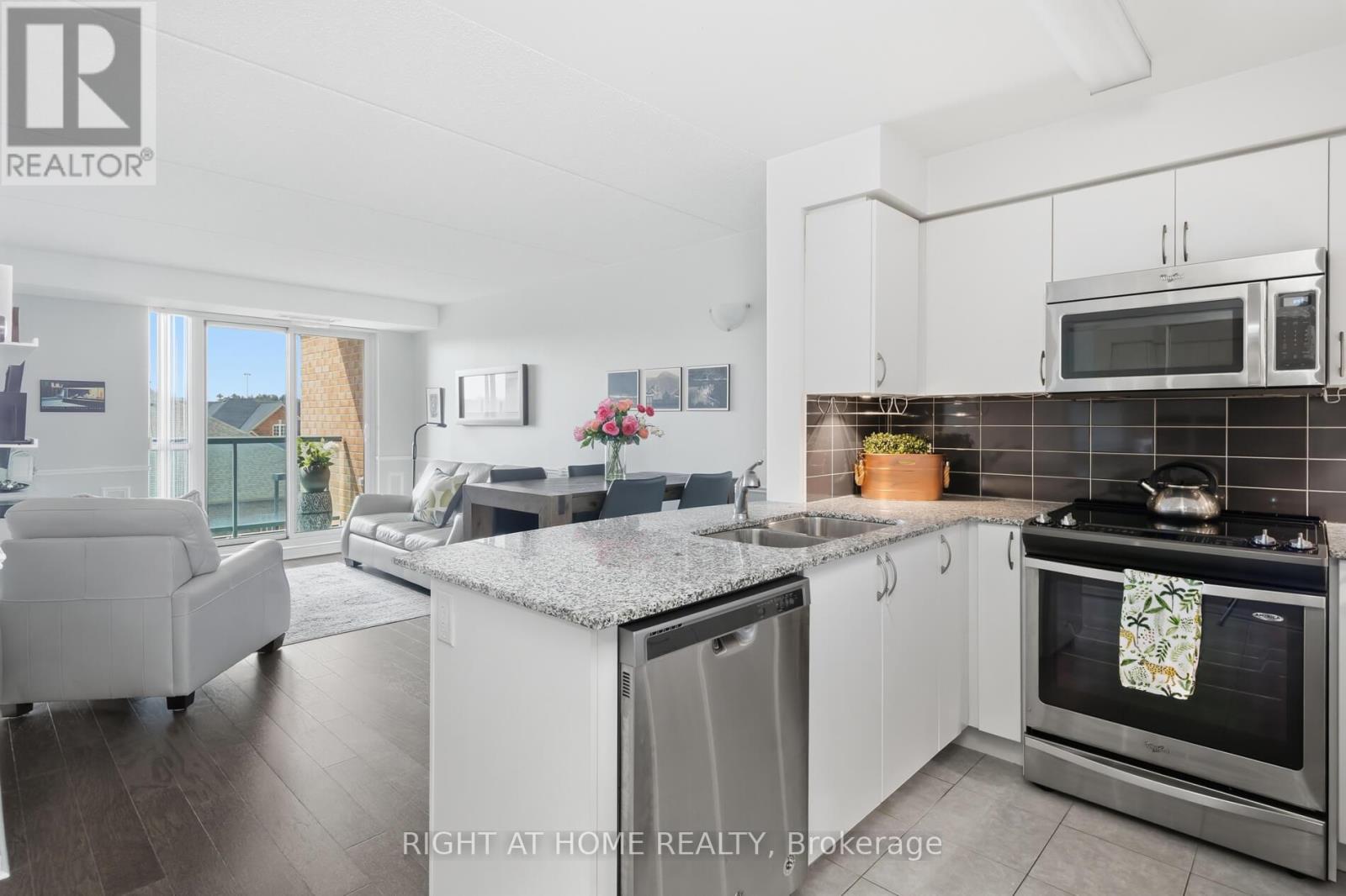 317 - 50 Via Rosedale, Brampton, Ontario  L6R 3Z7 - Photo 8 - W12969196