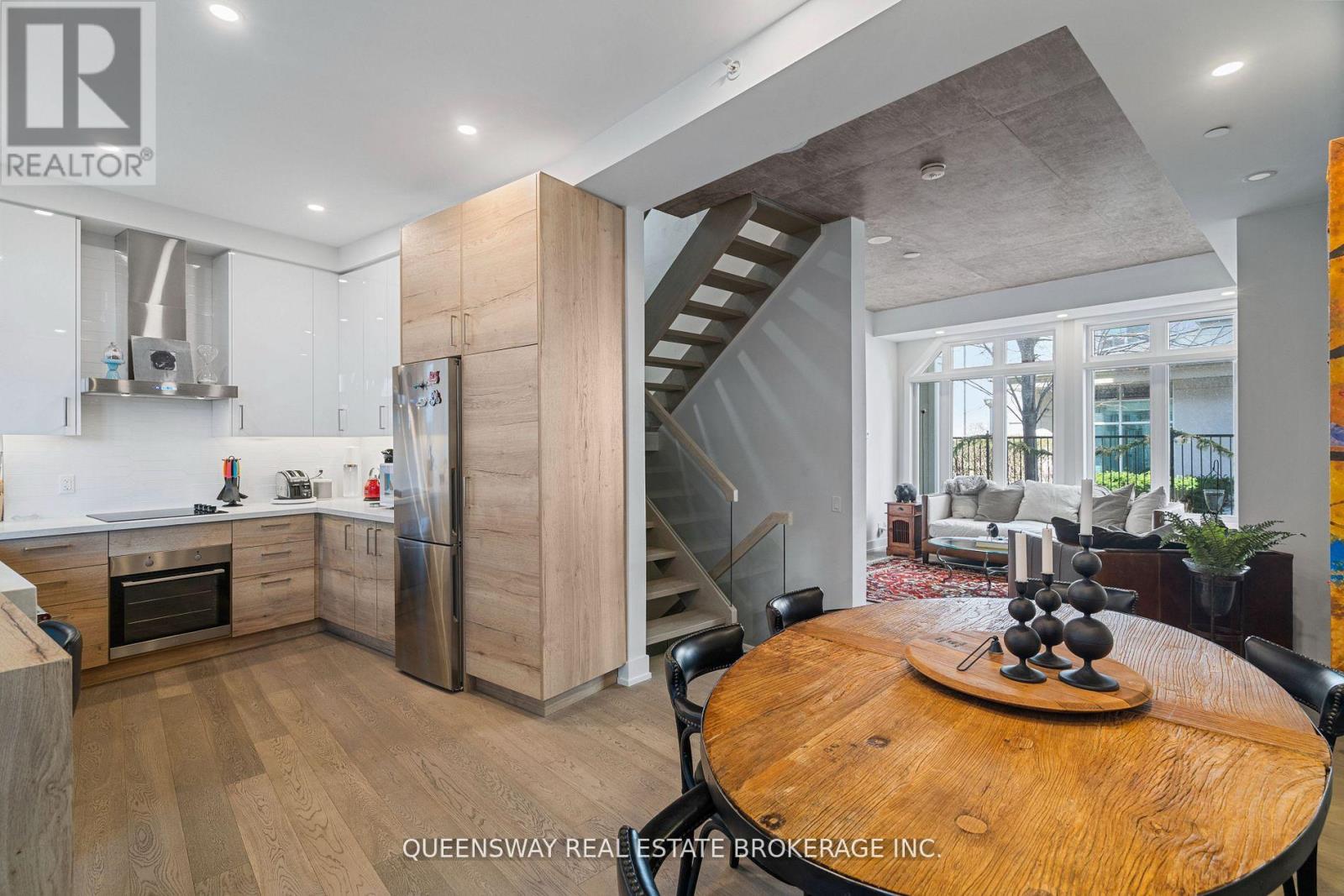 Th6 - 2067 Lake Shore Boulevard, Toronto, Ontario  M8V 4B8 - Photo 17 - W12969212