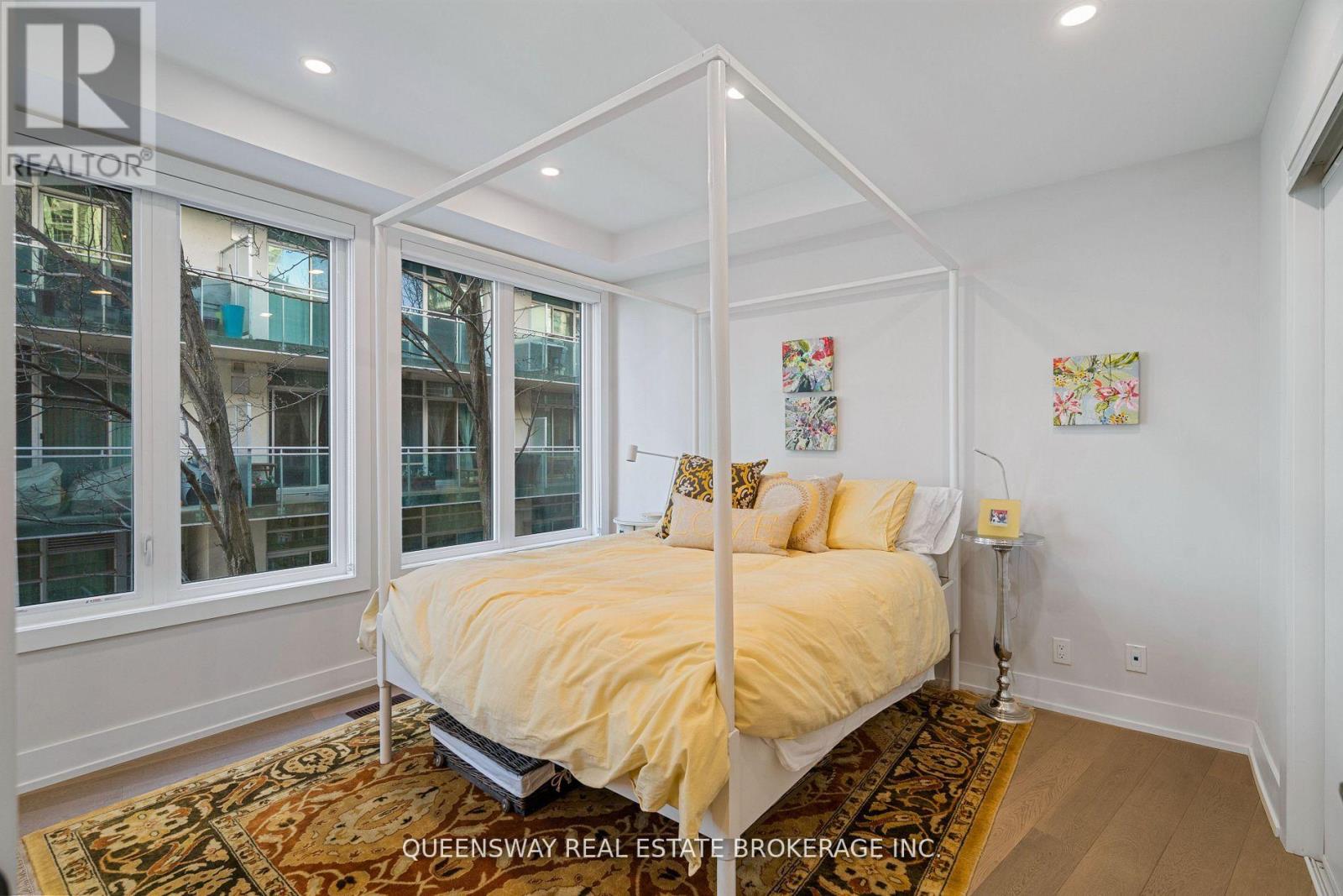 Th6 - 2067 Lake Shore Boulevard, Toronto, Ontario  M8V 4B8 - Photo 19 - W12969212