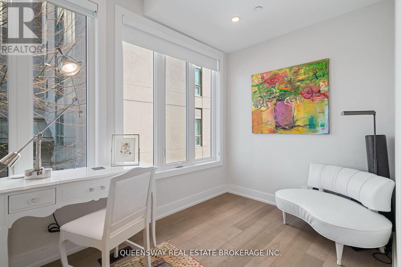 Th6 - 2067 Lake Shore Boulevard, Toronto, Ontario  M8V 4B8 - Photo 21 - W12969212