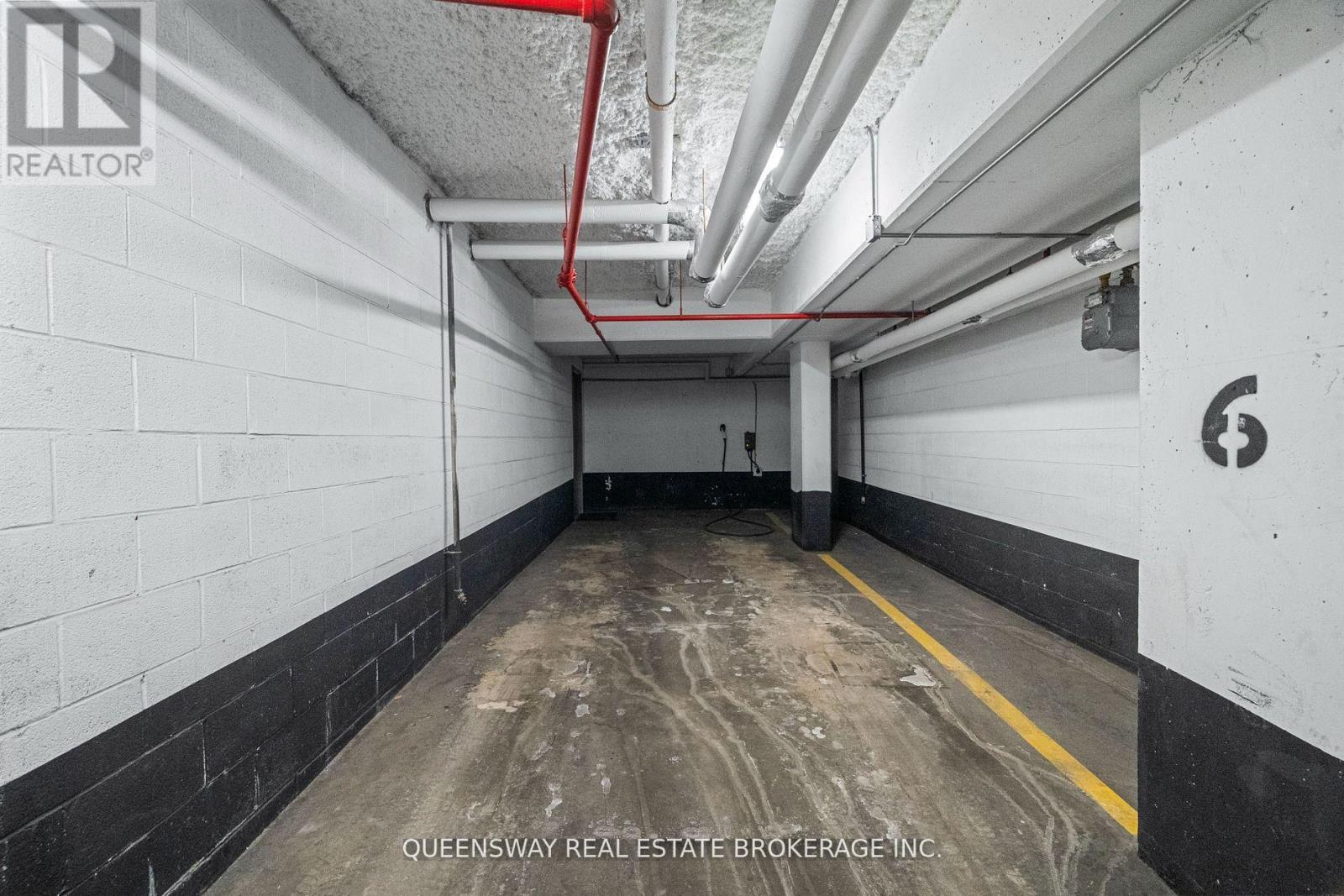 Th6 - 2067 Lake Shore Boulevard, Toronto, Ontario  M8V 4B8 - Photo 28 - W12969212