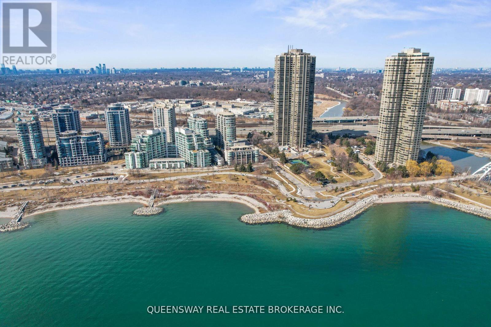 Th6 - 2067 Lake Shore Boulevard, Toronto, Ontario  M8V 4B8 - Photo 30 - W12969212