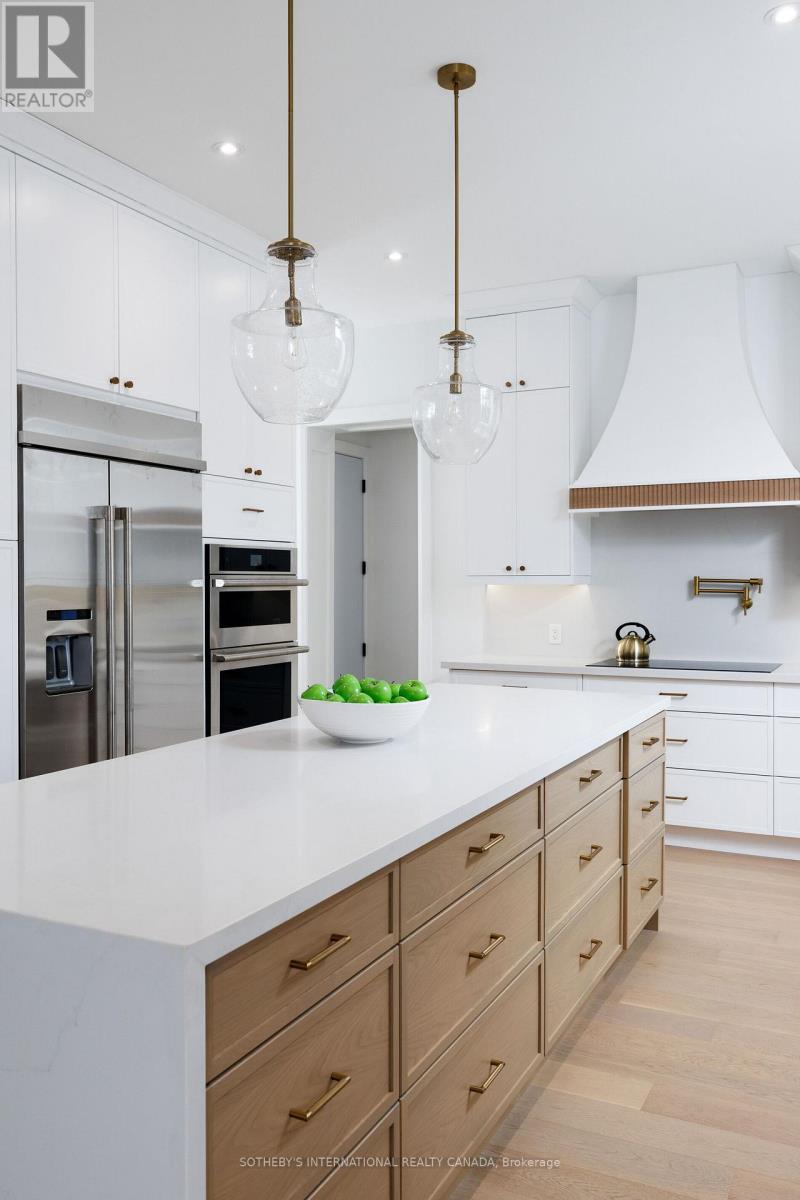 118 Warwood Road, Toronto, Ontario  M9B 5B7 - Photo 18 - W12969248