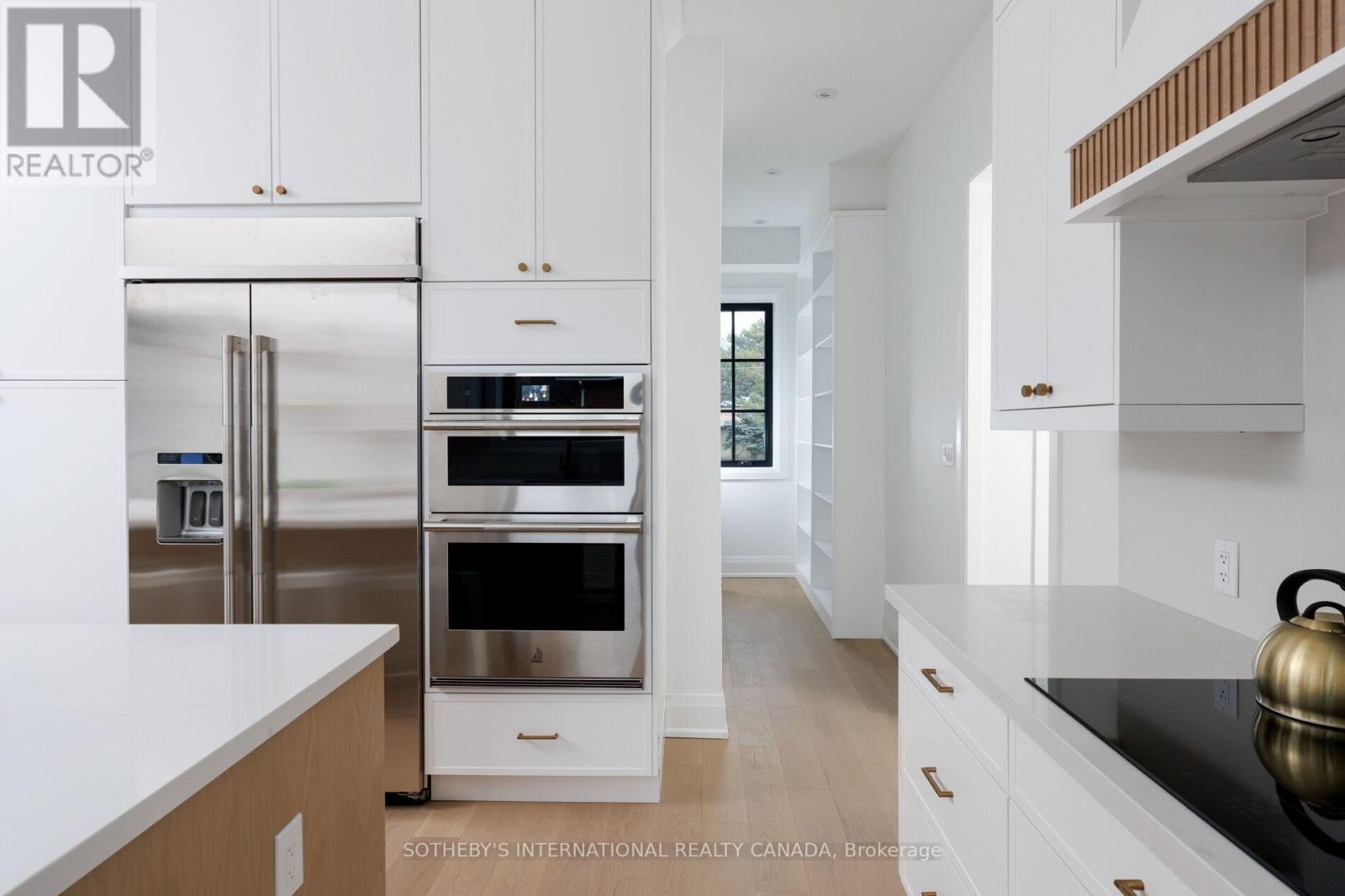 118 Warwood Road, Toronto, Ontario  M9B 5B7 - Photo 19 - W12969248