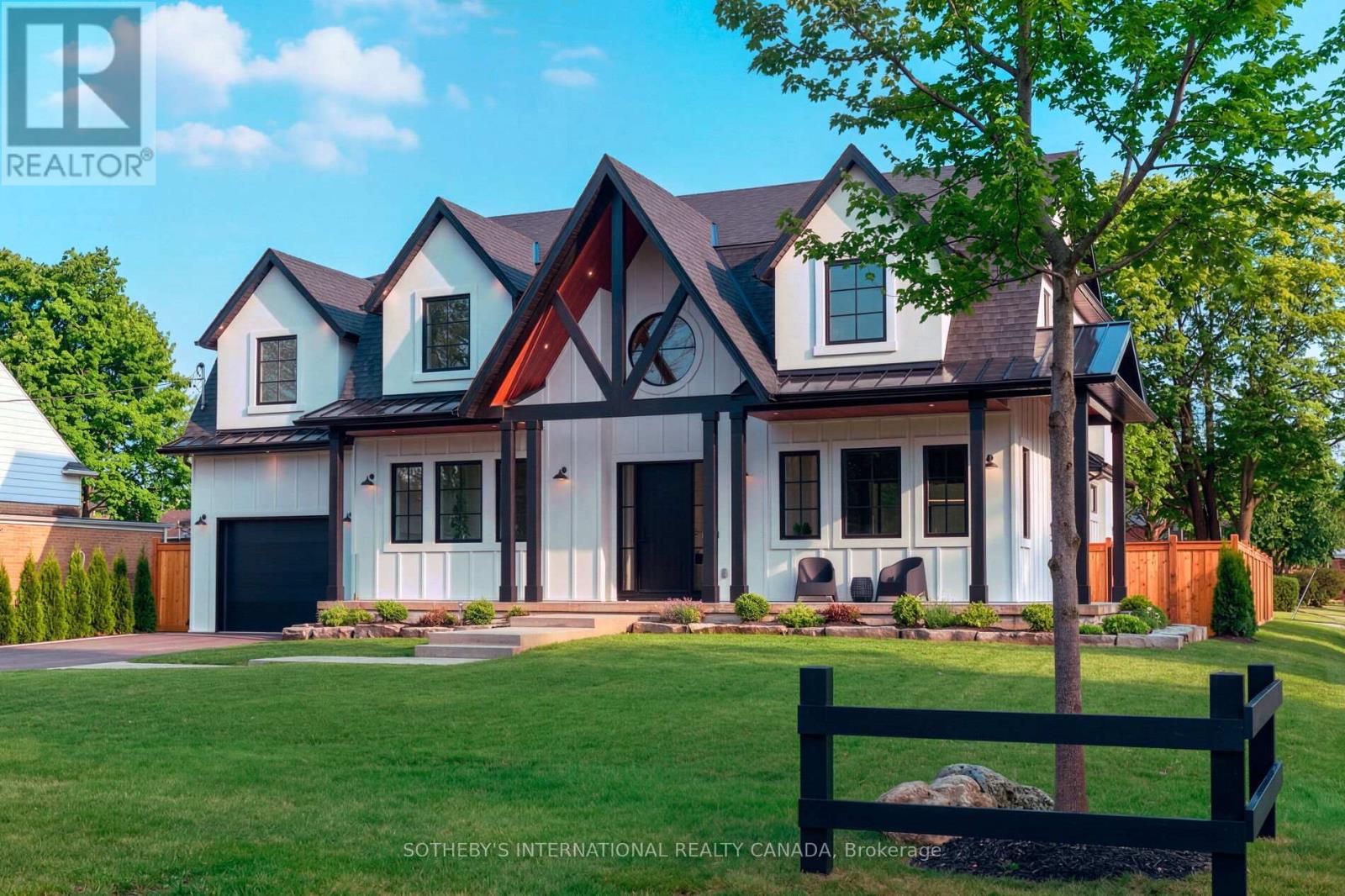 118 Warwood Road, Toronto, Ontario  M9B 5B7 - Photo 2 - W12969248