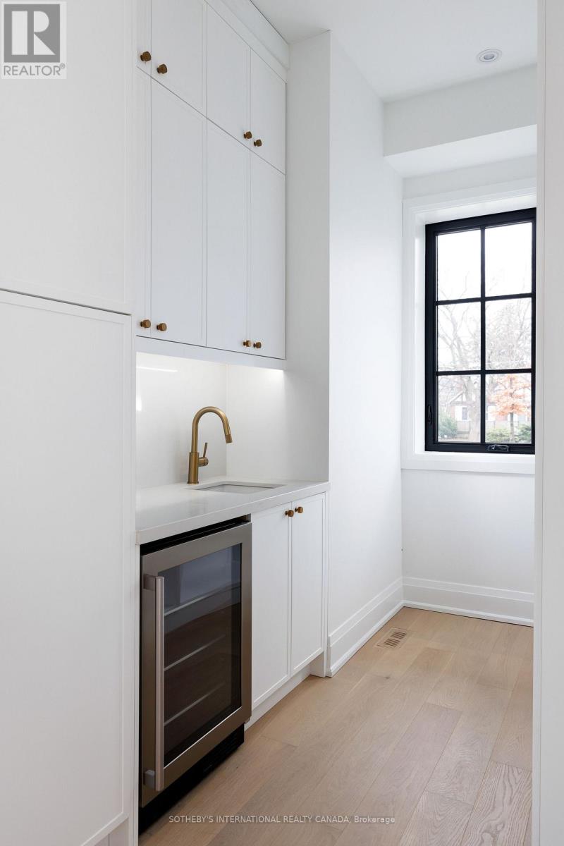 118 Warwood Road, Toronto, Ontario  M9B 5B7 - Photo 20 - W12969248