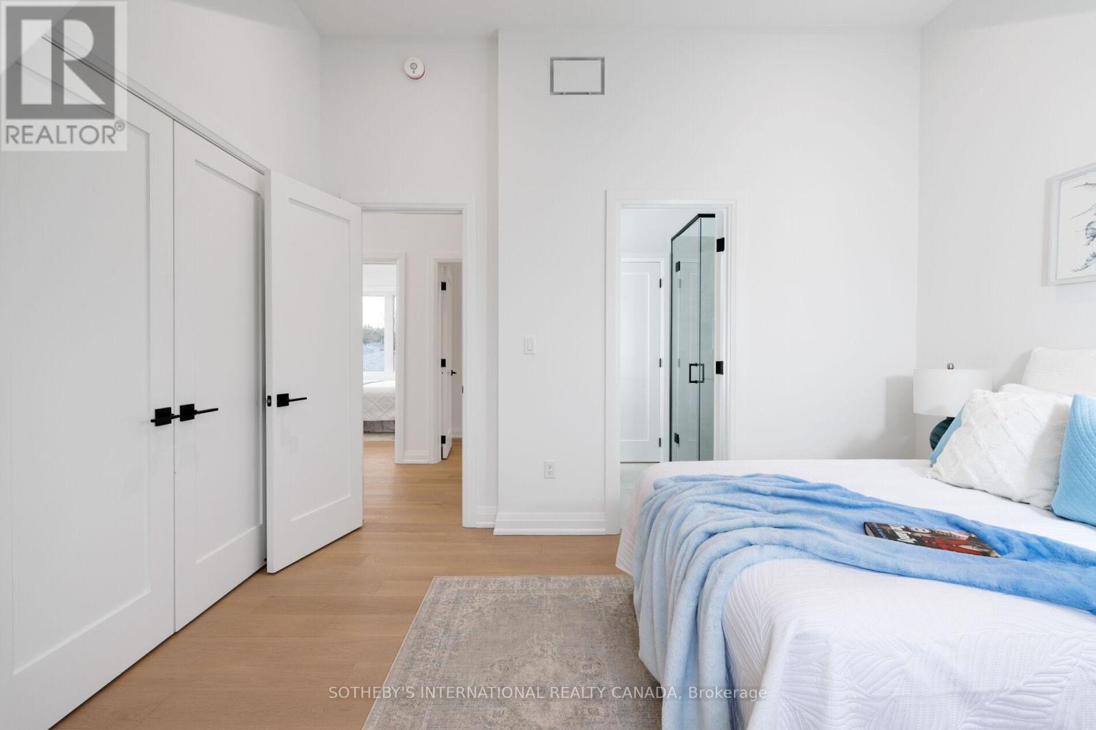 118 Warwood Road, Toronto, Ontario  M9B 5B7 - Photo 32 - W12969248