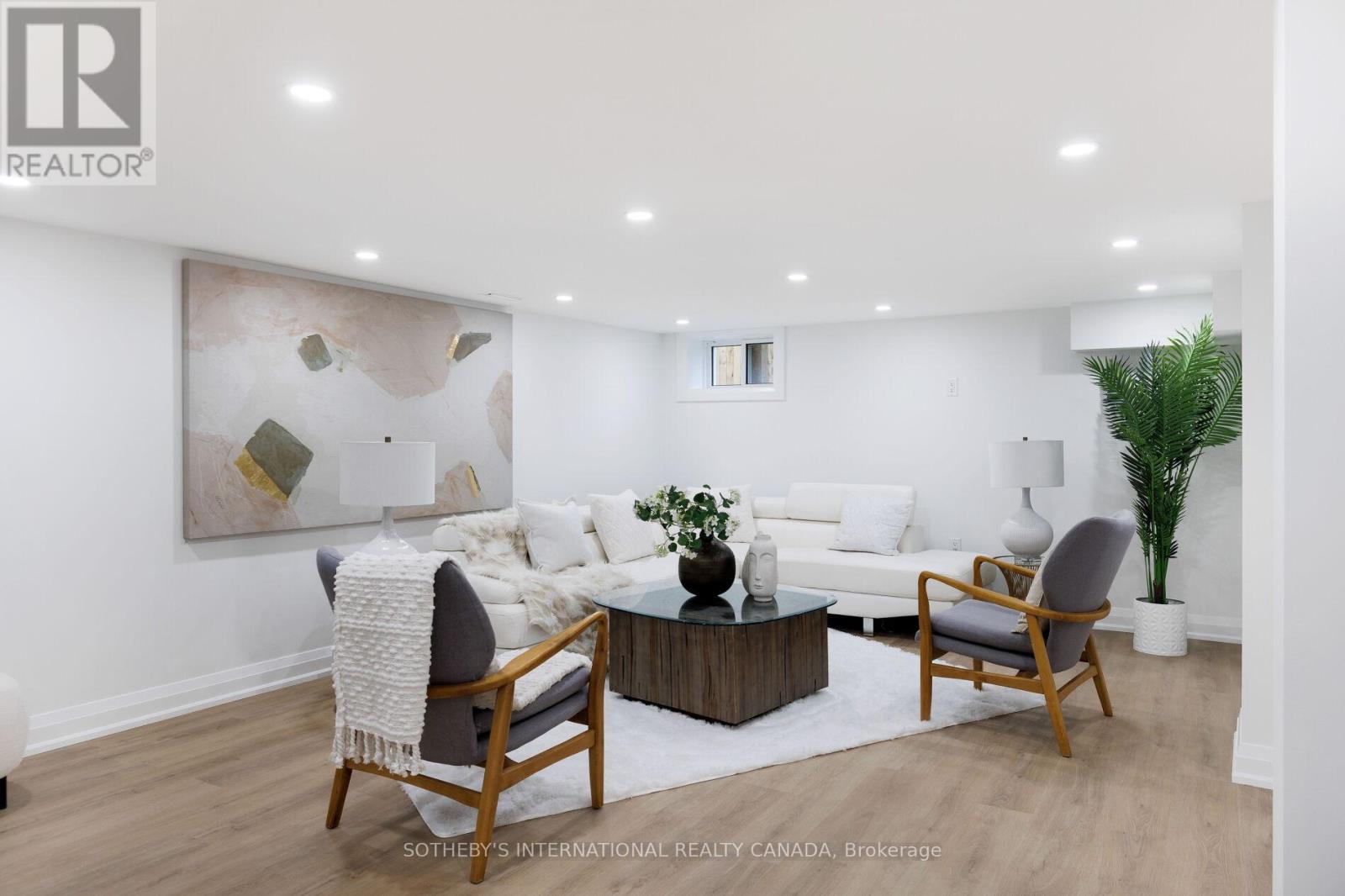 118 Warwood Road, Toronto, Ontario  M9B 5B7 - Photo 37 - W12969248