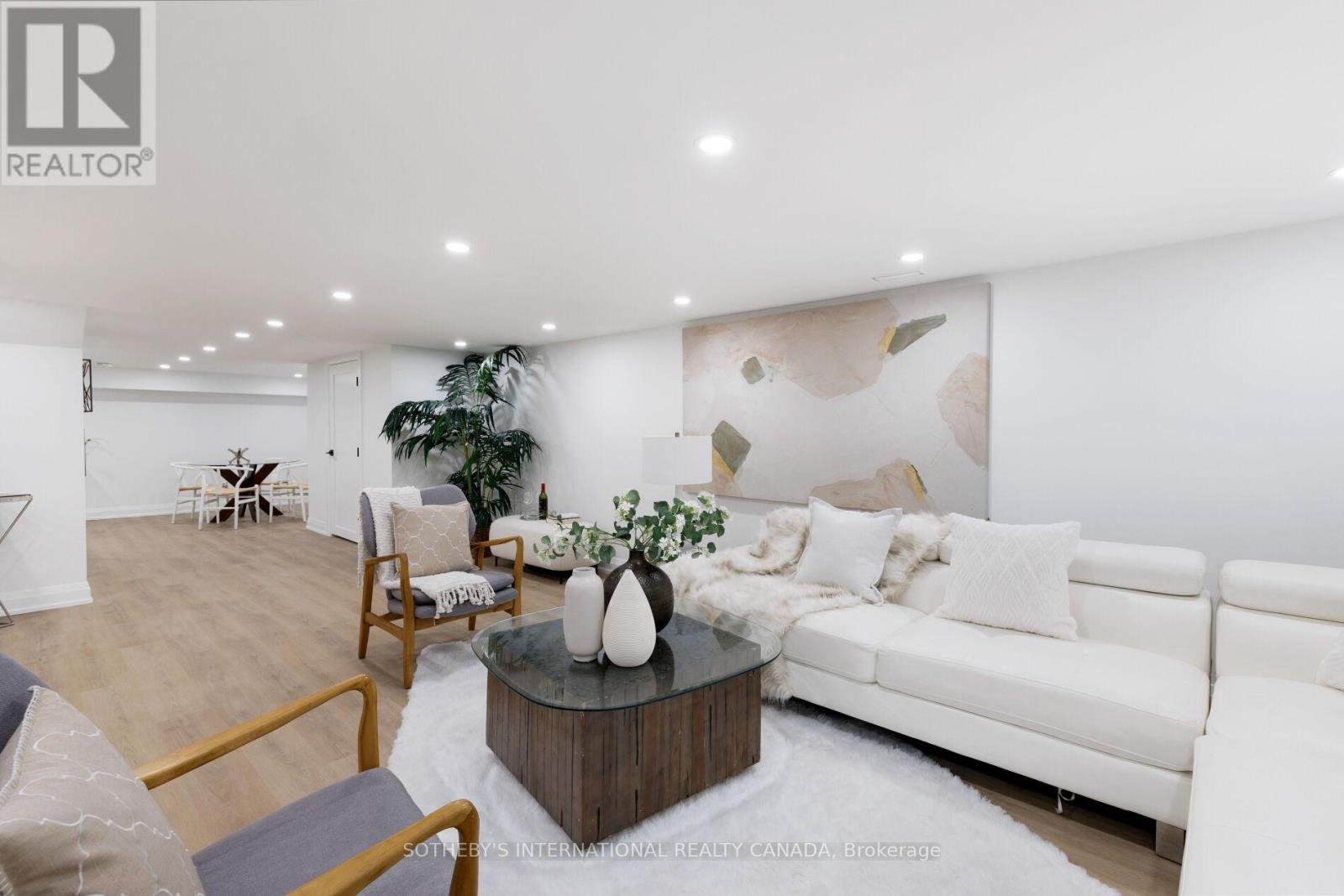 118 Warwood Road, Toronto, Ontario  M9B 5B7 - Photo 39 - W12969248