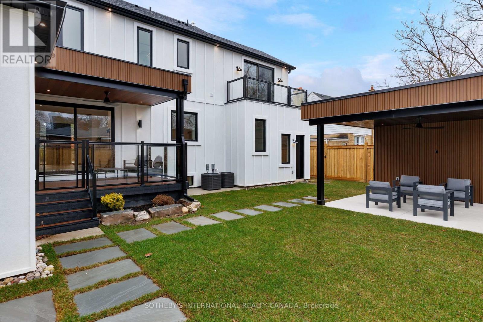 118 Warwood Road, Toronto, Ontario  M9B 5B7 - Photo 44 - W12969248