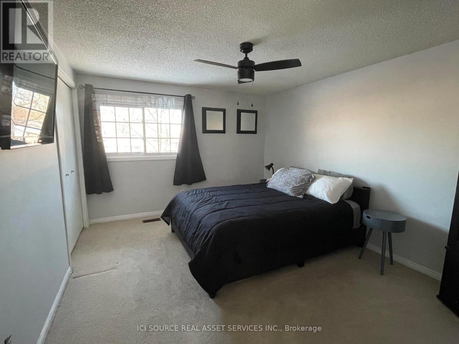 31 Blackfriar Lane, Brantford, Ontario  N3R 7M2 - Photo 6 - X12969200