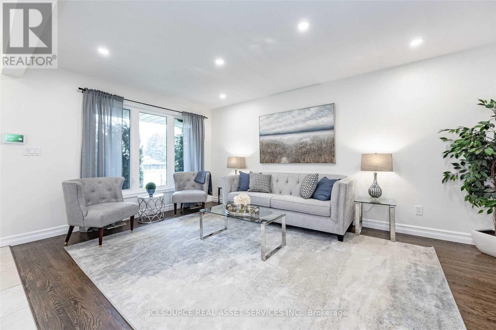 Upper - 27 Brenlyn Court, Hamilton, Ontario  L9C 4N8 - Photo 12 - X12969260