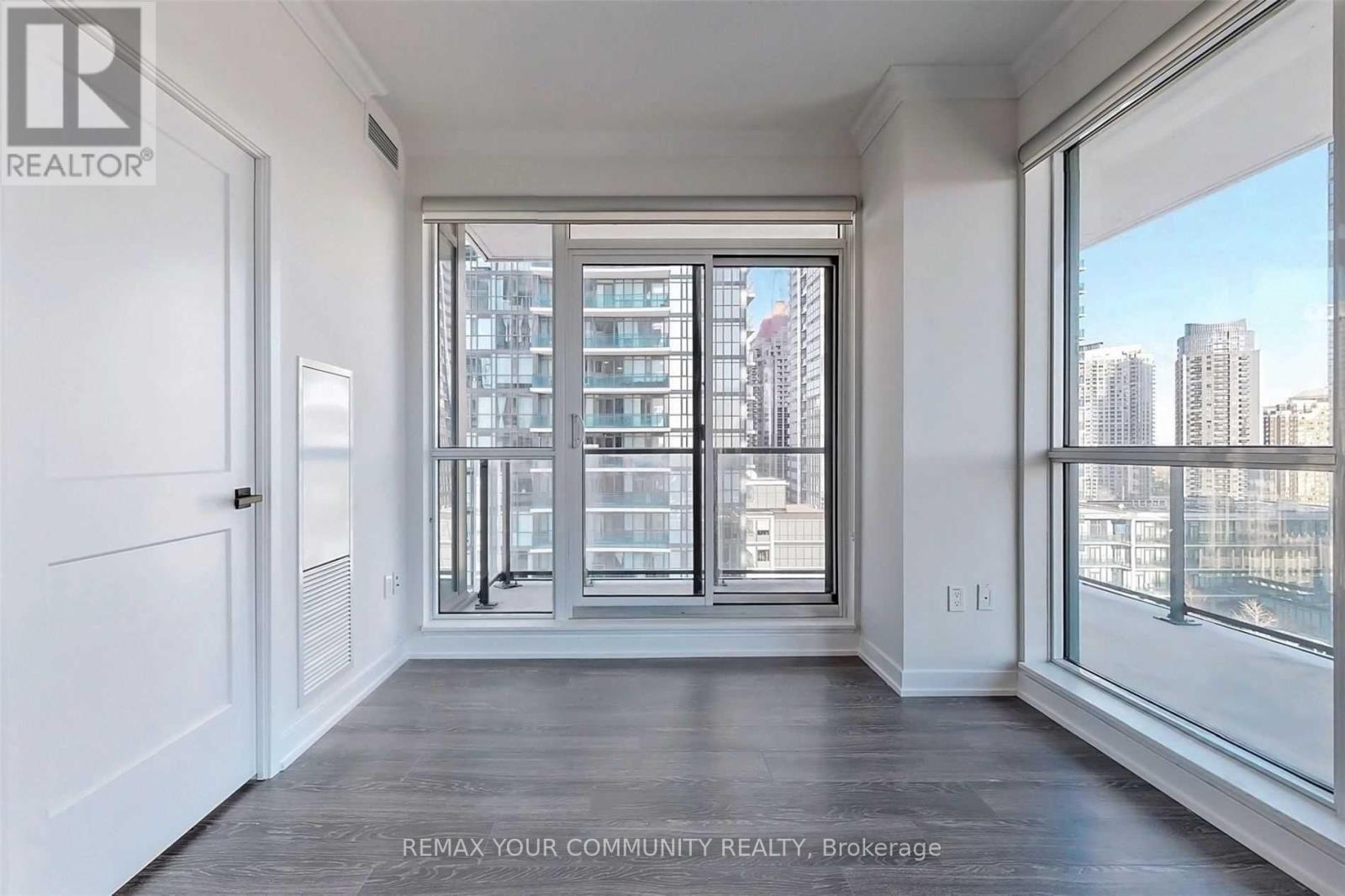 1207 - 4085 Parkside Village Drive, Mississauga, Ontario  L5B 0K9 - Photo 13 - W12787880