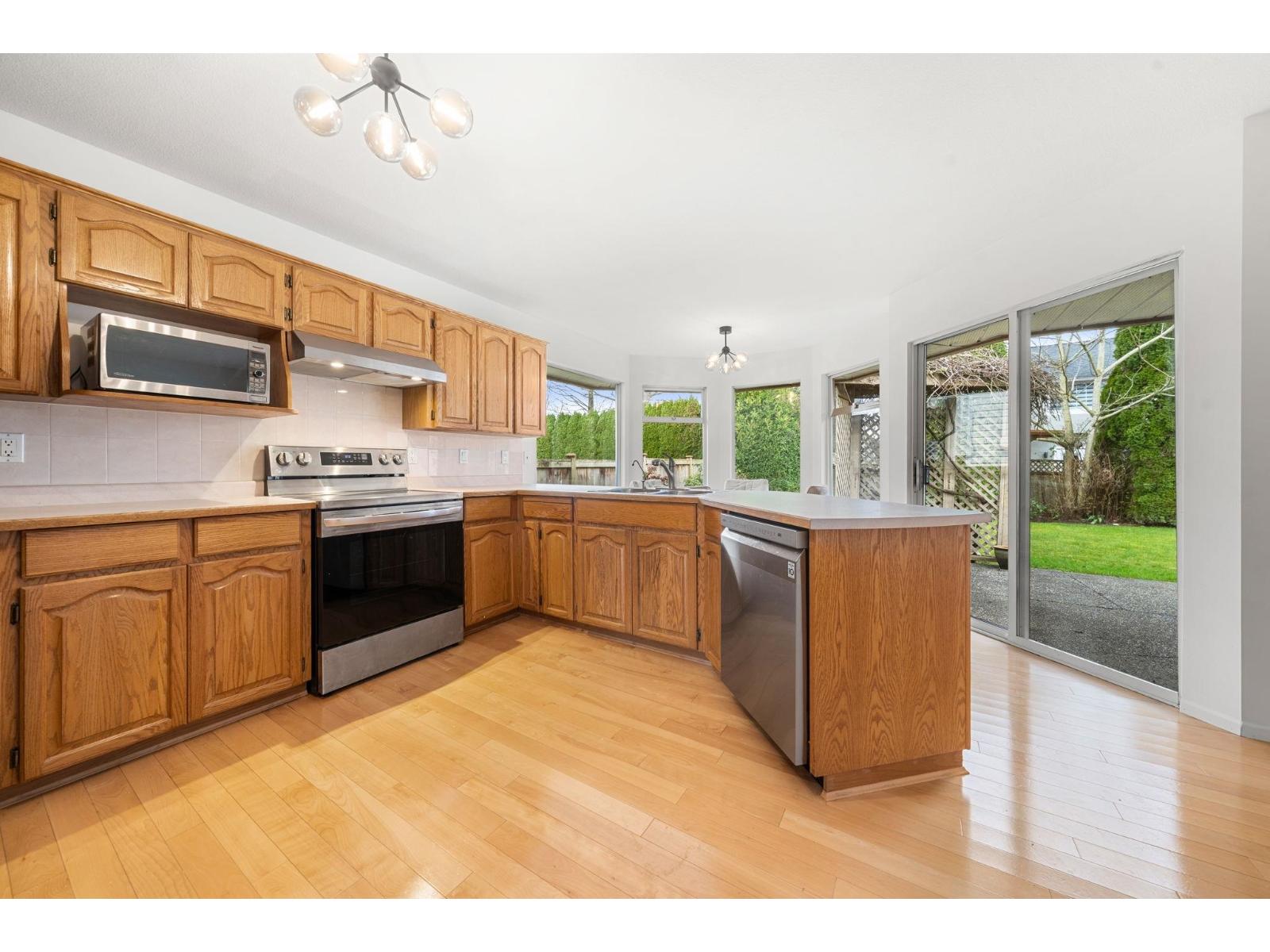 6303 187a Street, Surrey, British Columbia  V3S 7N9 - Photo 10 - R3108303